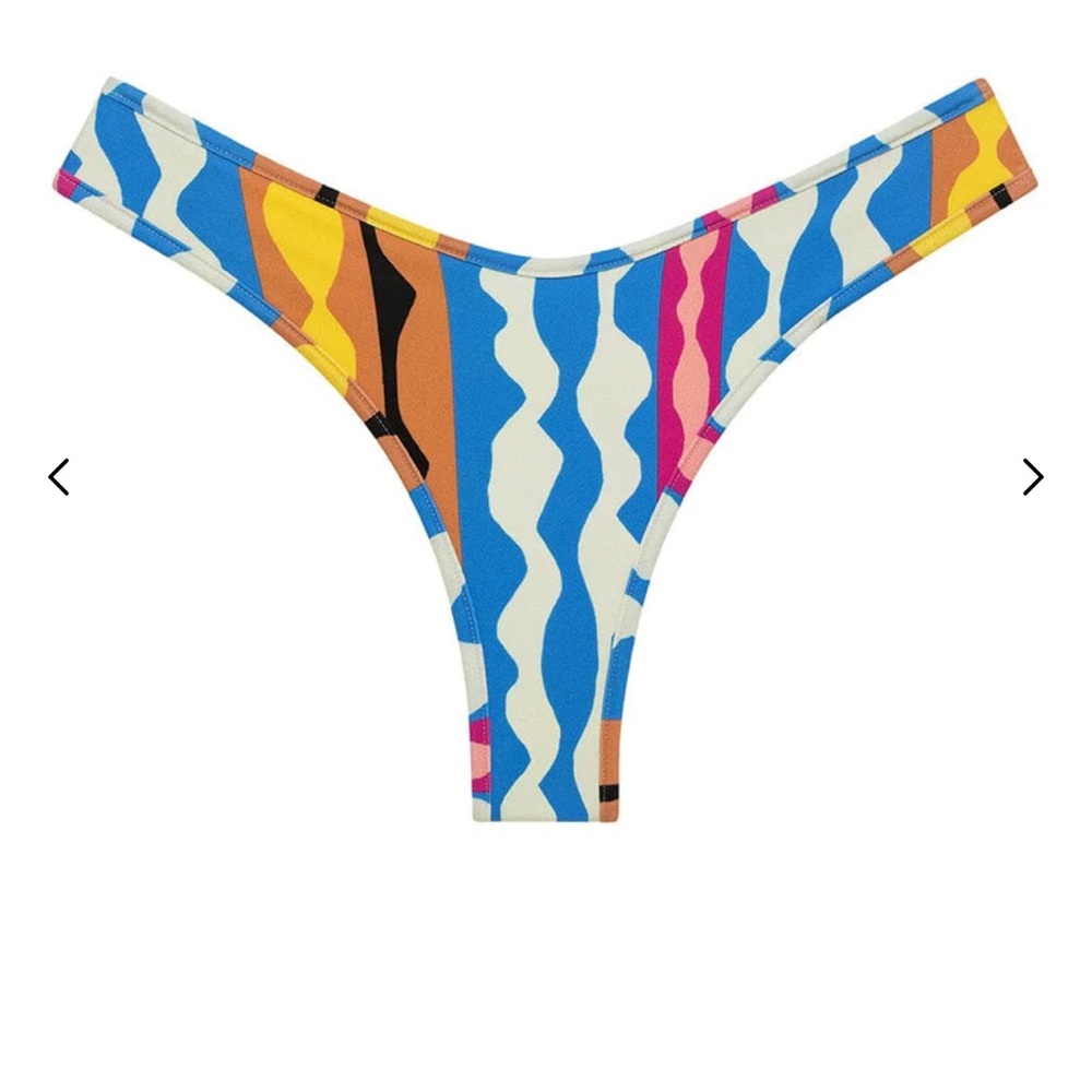 Montce Abstract Lulu